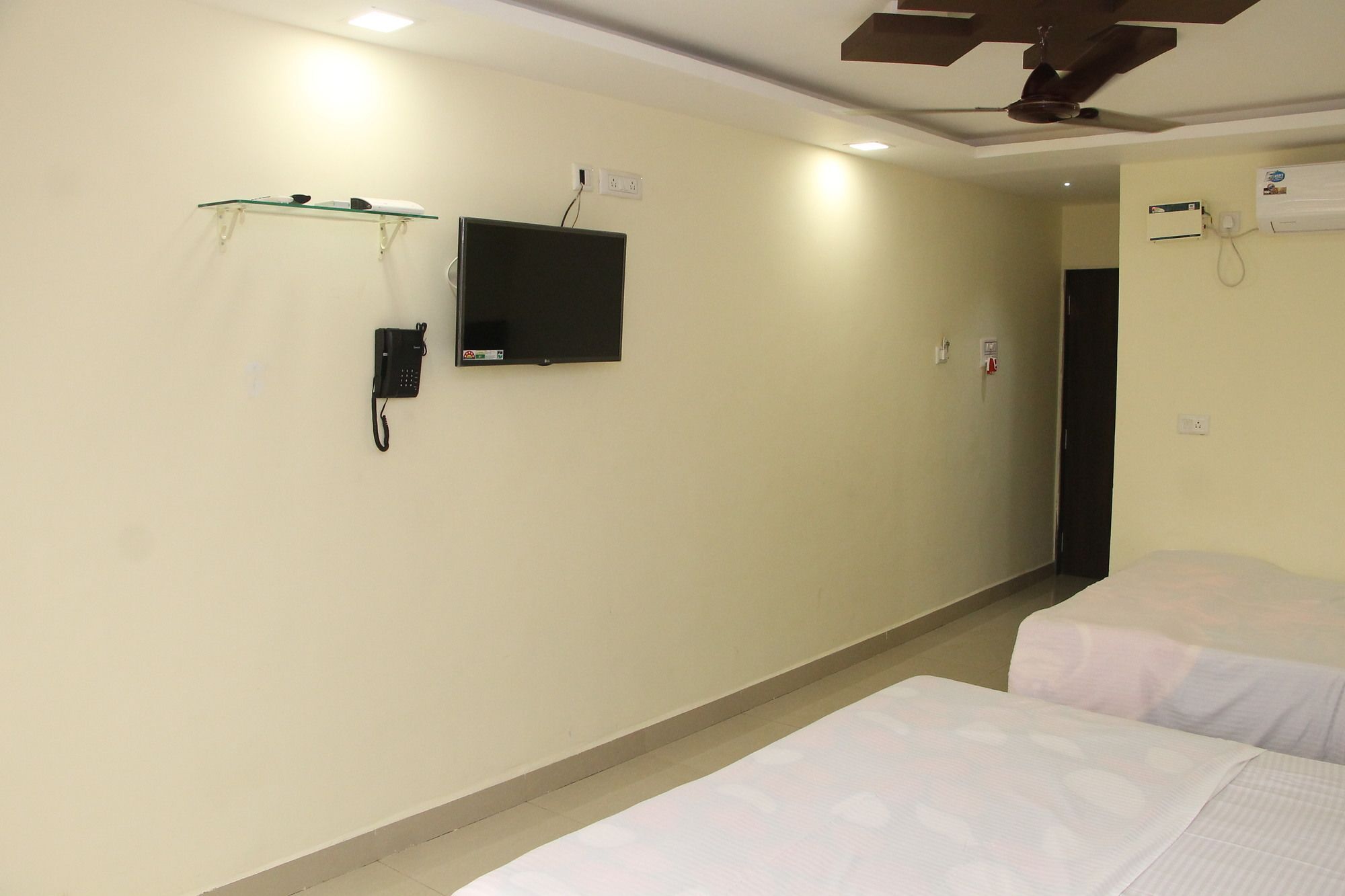 Swaraj The Goan Dream Hotel Calangute Ngoại thất bức ảnh