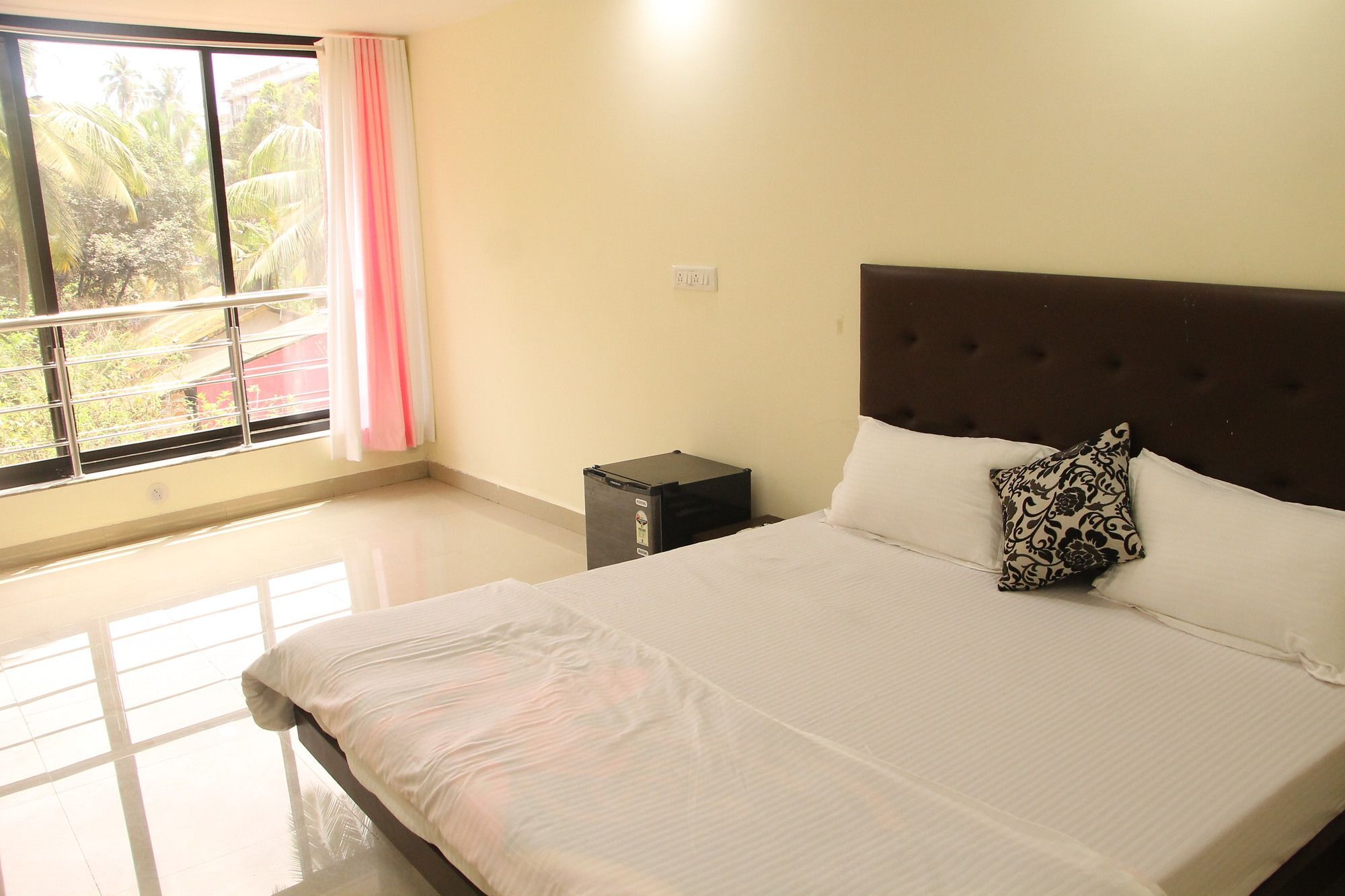 Swaraj The Goan Dream Hotel Calangute Ngoại thất bức ảnh